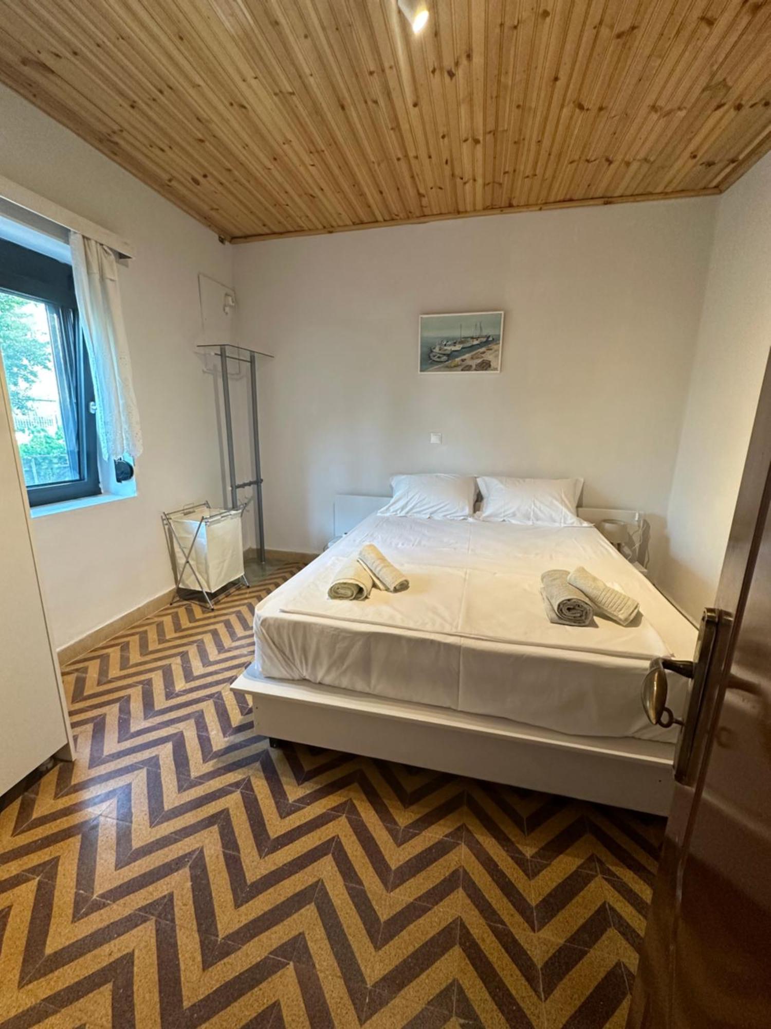 Solmar Aegina With Private Pool - Jacuzzi Apartment Khloi Екстериор снимка